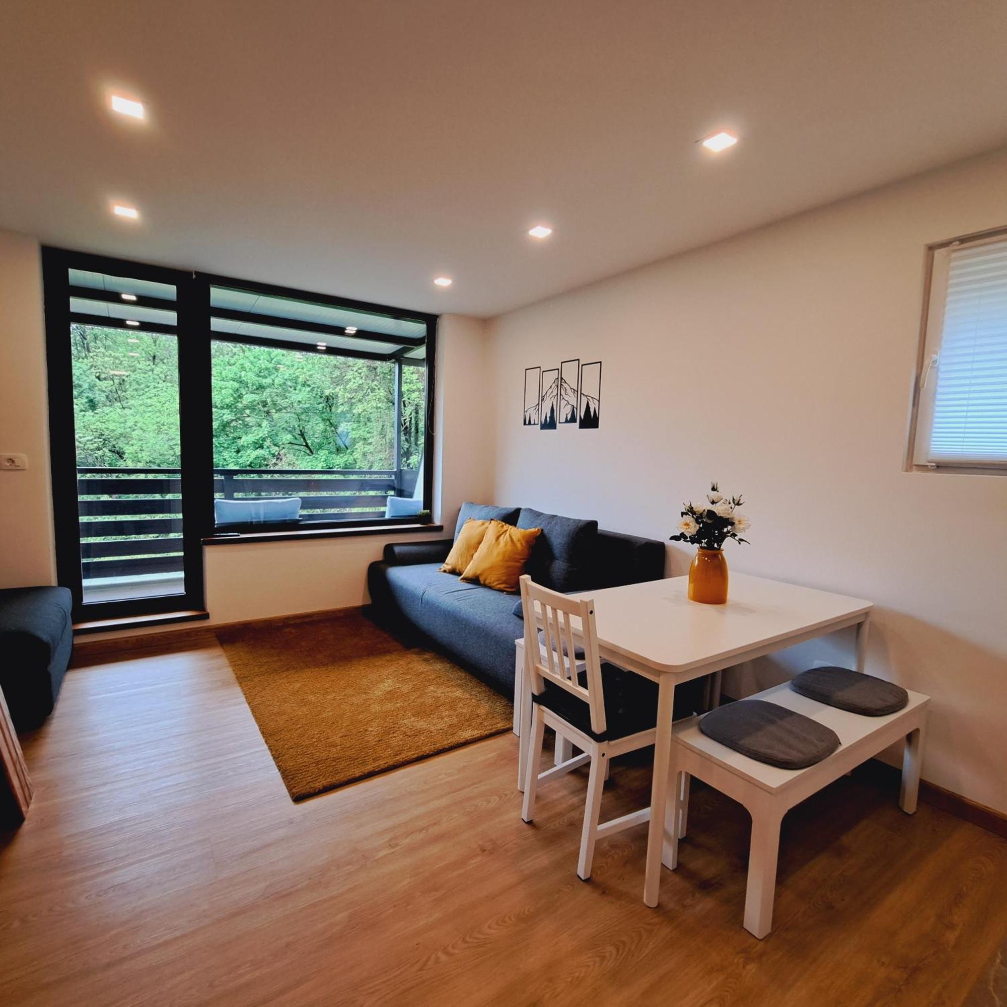 Bovecenter Apartments Kaninska Vas Екстер'єр фото